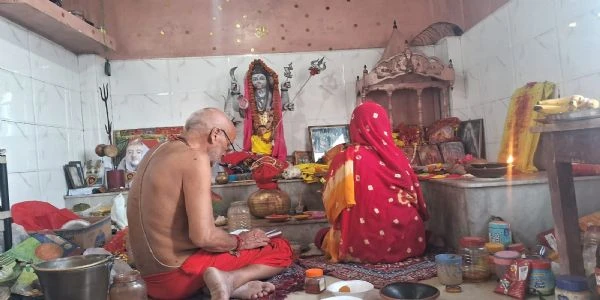 रुईधासा महाकाल मंदिर में गूंजे मंत्र, मां महागौरी की पूजा में उमड़ा जनसैलाब