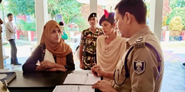 किशनगंज: एसपी ने सुनीं जनता की समस्याएं, त्वरित कार्रवाई का दिया आदेश