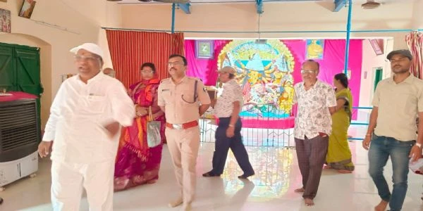 अररिया: पूजा पंडालों में सुरक्षा सख्त, एसपी ने खुद संभाली कमान