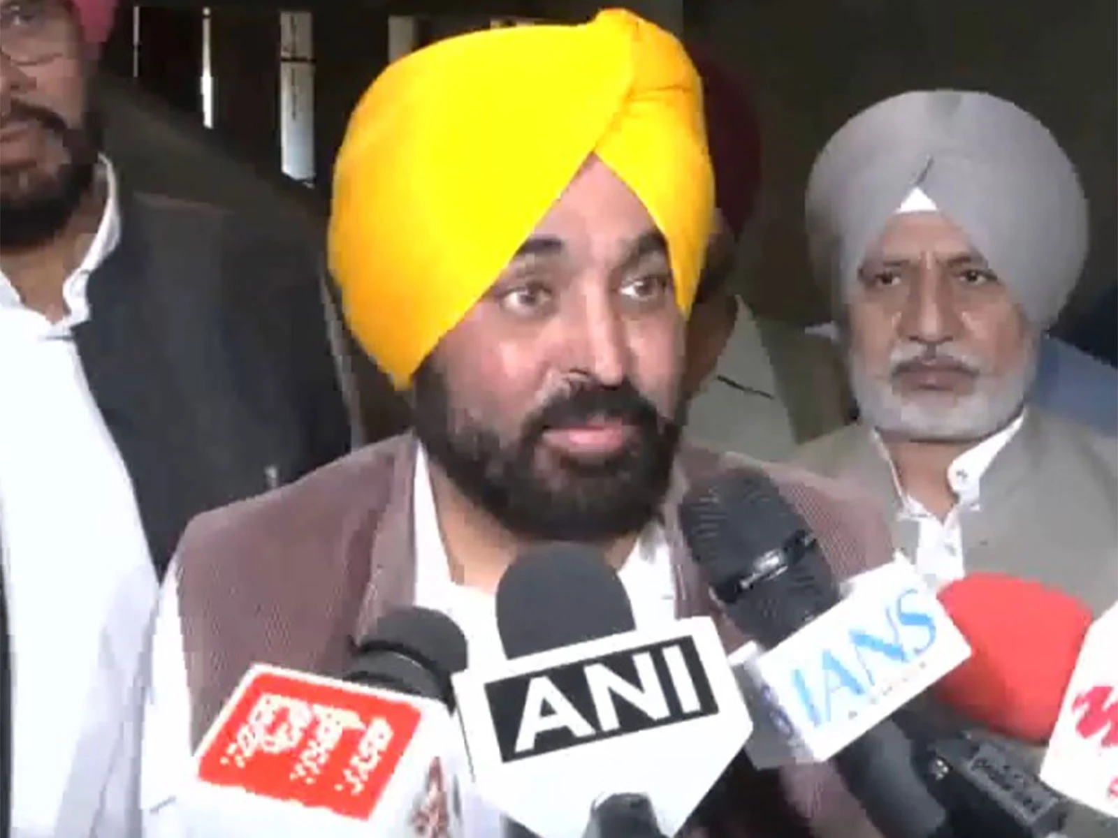 पंजाब विधानसभा में झड़प: भगवंत मान का कांग्रेस पर हमला, बोले- 'कोई मुद्दा नहीं है'