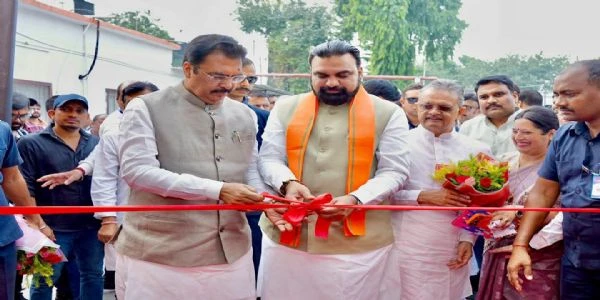 पीएम मोदी के 25 साल: पटना में लगी उनकी जीवन यात्रा की प्रदर्शनी