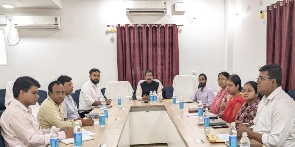 राजस्व मामलों में लापरवाही बर्दाश्त नहीं: मंत्री दिलीप जायसवाल का अधिकारियों को अल्टीमेटम