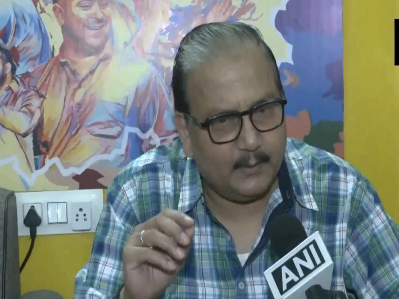 बिहार एमएलसी चुनाव: मनोज झा का बड़ा दावा, गैर-NDA वोटों का रुझान है बड़ा संदेश