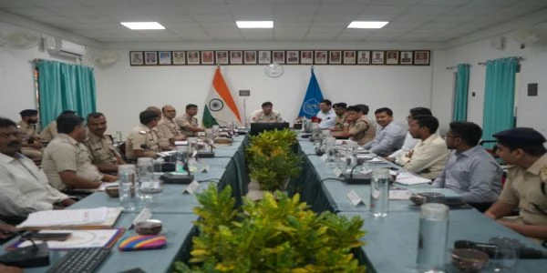 अररिया: सुरक्षा और खुफिया समन्वय के लिए एसएसबी कैंप में बड़ी बैठक