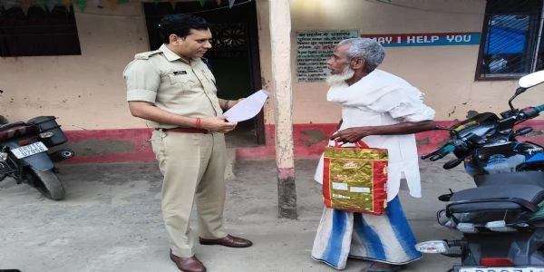 किशनगंज: लापरवाही पर दो दारोगा सस्पेंड, दो को नोटिस
