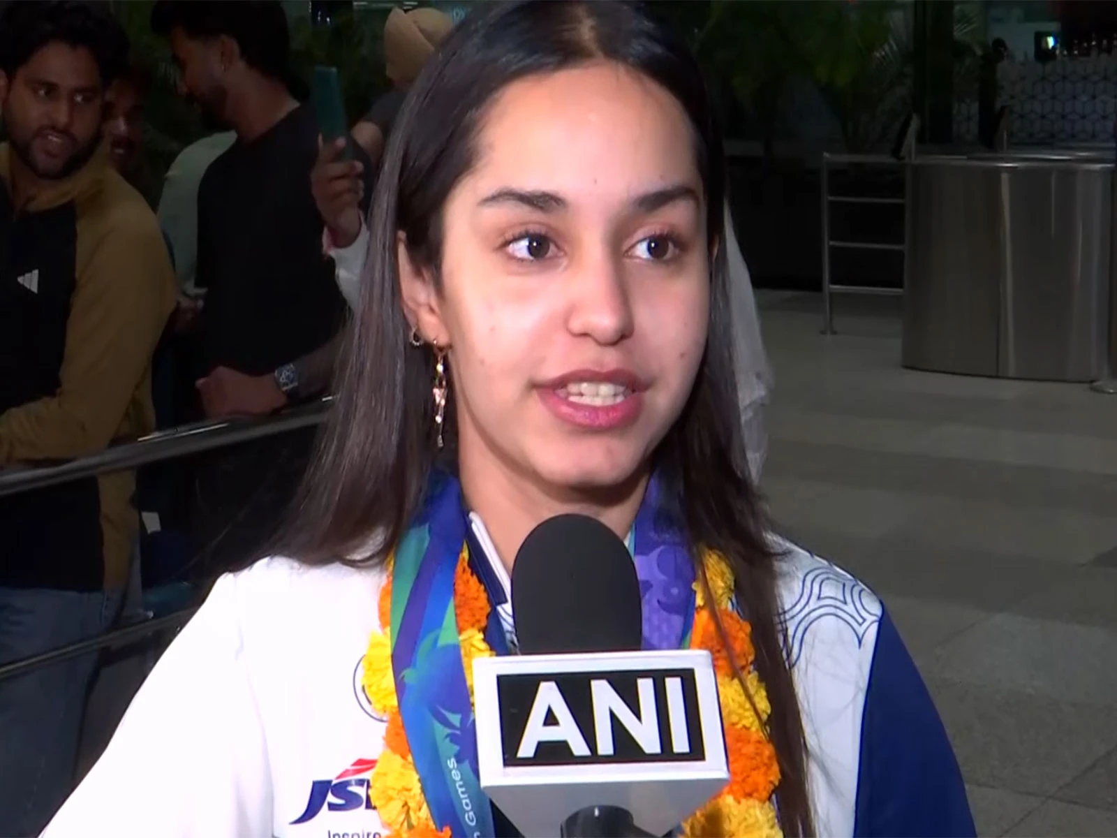 अनहत सिंह ने रचा इतिहास: एशियाई खेलों में जीता सिल्वर पदक