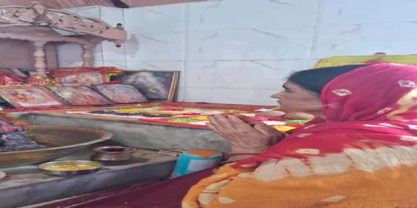 रुईधासा महाकाल मंदिर में गूंजे मंत्र, मां ब्रह्मचारिणी की पूजा में उमड़ा जनसैलाब
