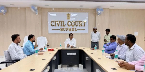 सुपौल में राष्ट्रीय लोक अदालत को सफल बनाने के लिए बैंक अधिकारियों के साथ हुई महत्वपूर्ण बैठक