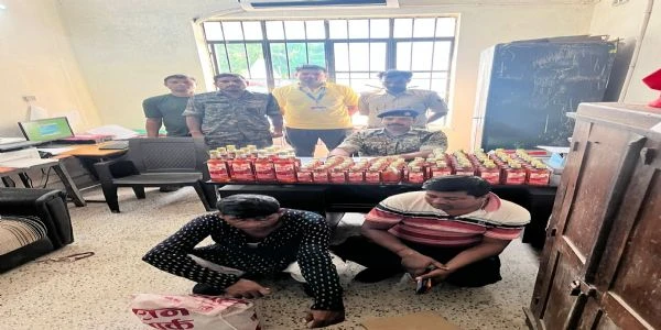 किशनगंज रेलवे स्टेशन पर बड़ी कार्रवाई, 34.92 लीटर विदेशी शराब के साथ दो तस्कर गिरफ्तार