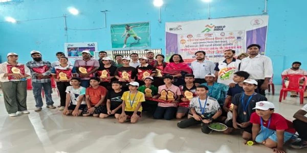 अररिया में राष्ट्रीय खेल दिवस पर बैडमिंटन और थाँगता प्रतियोगिता का आयोजन, प्रतिभाओं का हुआ सम्मान