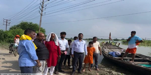 सारण जिले में बाढ़ का कहर जारी: 8 प्रखंडों के 121 गांव प्रभावित, प्रशासन ने तेज किए राहत और बचाव कार्य