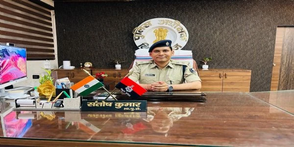 किशनगंज पुलिस की बड़ी कार्रवाई: 368 ग्राम स्मैक, 60 मवेशी और भारी मात्रा में अवैध सामान जब्त