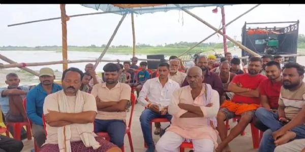 सुपौल के मुंगरार गांव में नशामुक्ति अभियान के तहत जागरूकता कार्यक्रम आयोजित