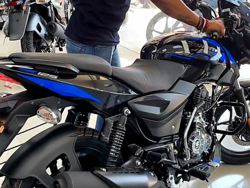 Bajaj Pulsar 125: A Powerful Bike Set to Outperform TVS Apache with Affordable Pricing