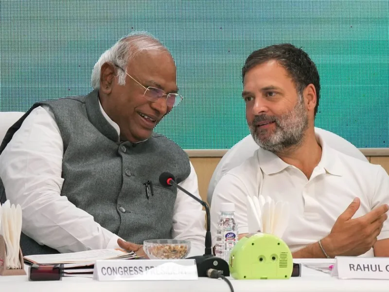 Congress President to visit Bihar on polling day, may hold rally with Rahul Gandhi.