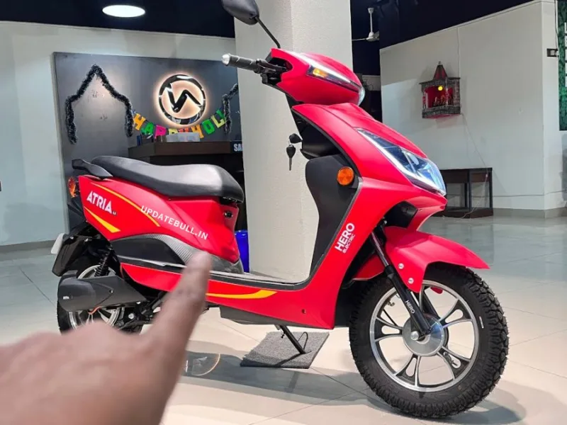 Take a look at the features of this Hero Electric Atria LX scooter equipped with AI technology, available for just 70 thousand.